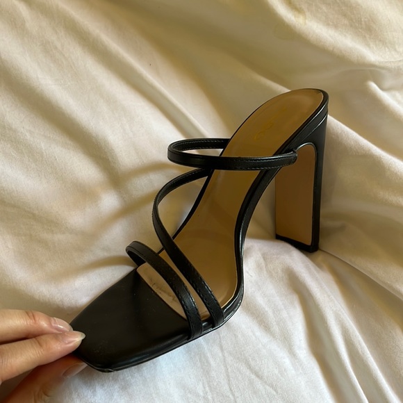 Also strappy heels black - Picture 2 of 9